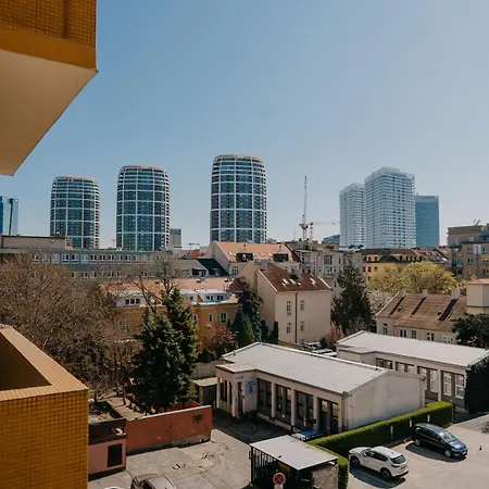 Old Town With Balcony Апартаменты *