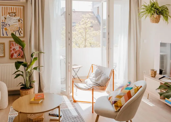 شقة Old Town With Balcony